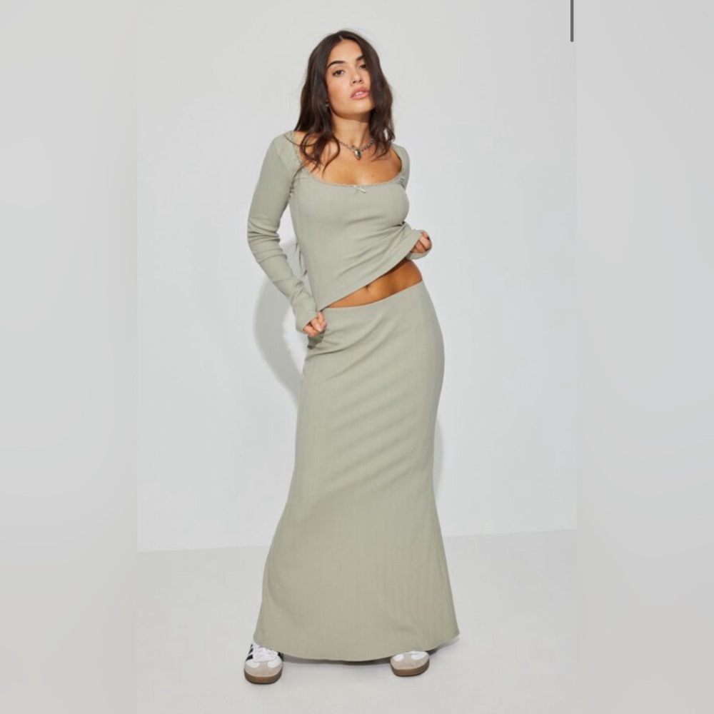 Green Garage Skirt & Matching Long sleeve
